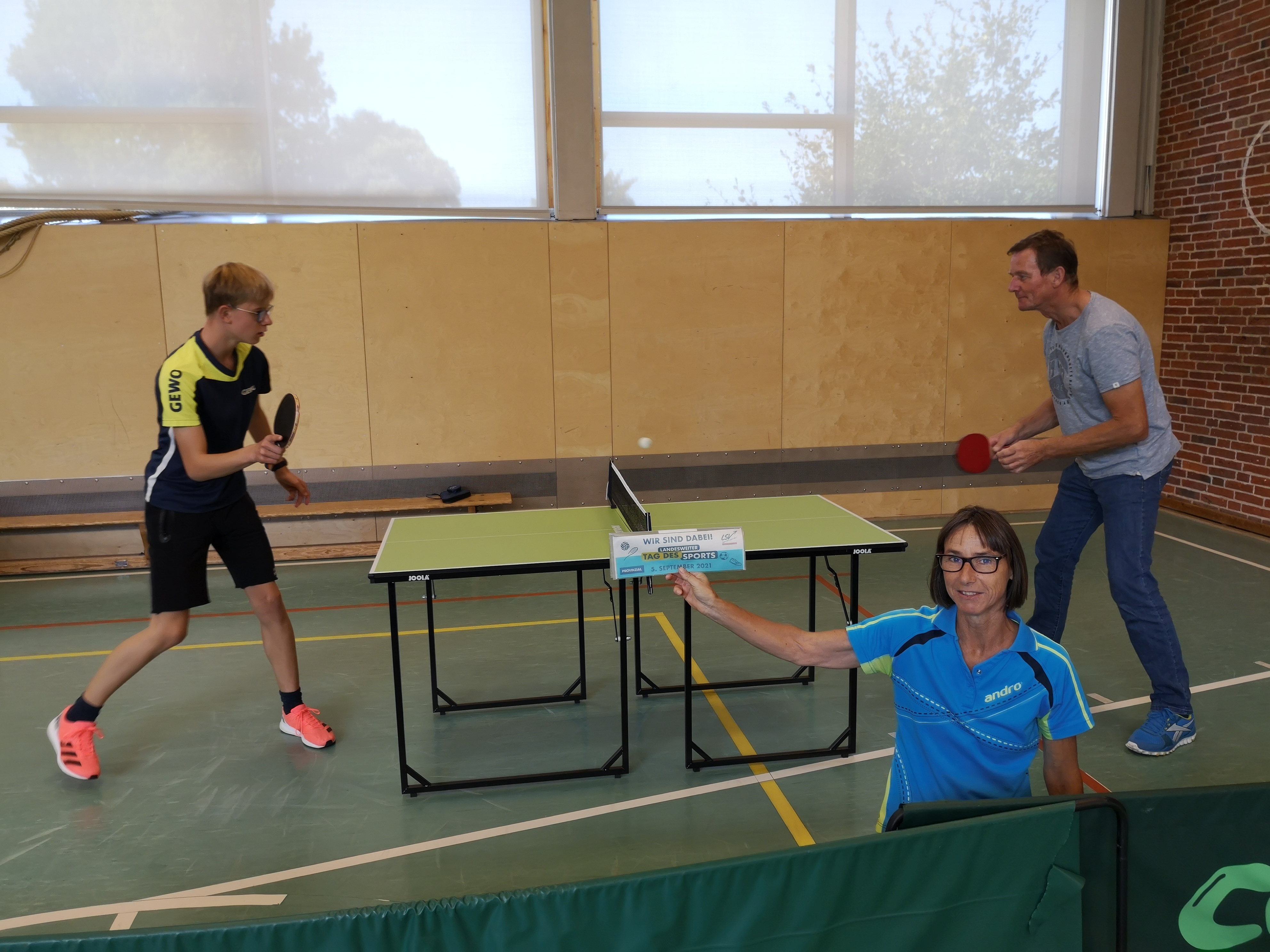 Tischtennis für alle beim ESV Neustadt Tischtennis für alle beim ESV Neustadt
