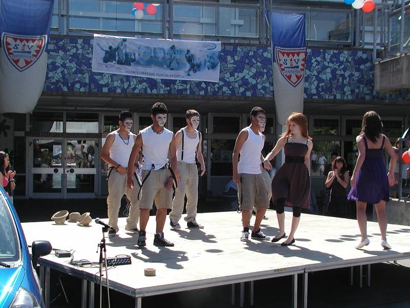 Azitas Dance Group in Kiel Friedrichsort